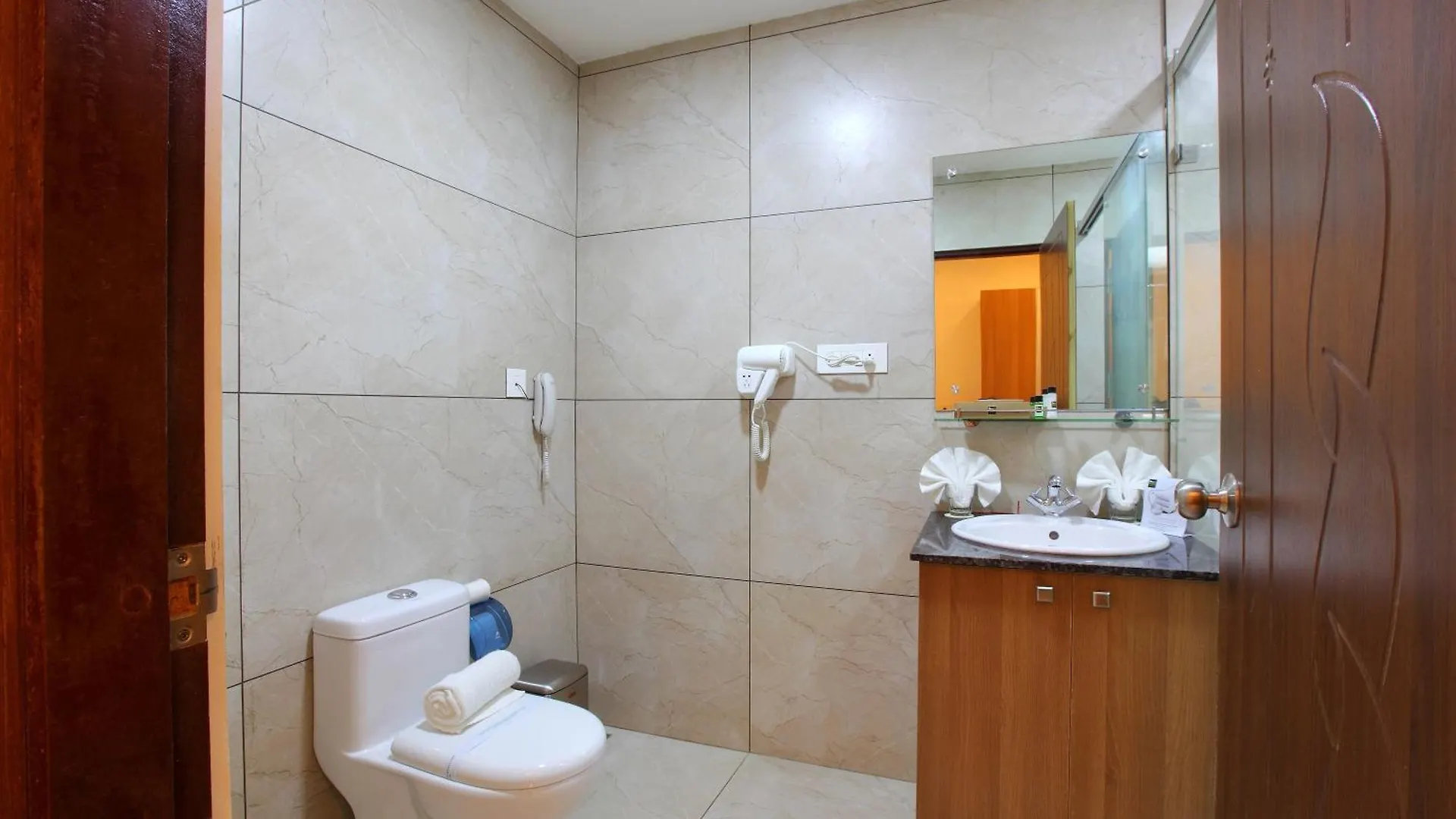 ***  Enkeys Residency Hotel Alappuzha India